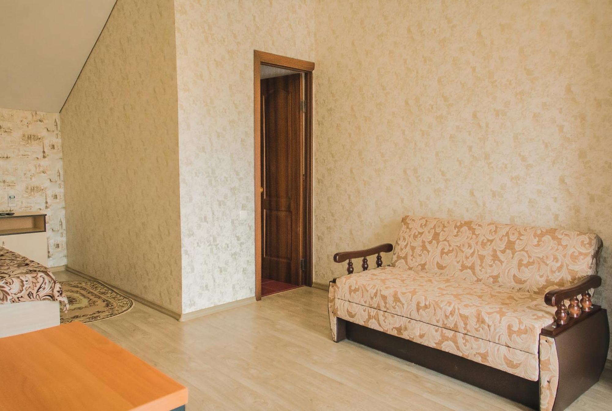 Balcony Hotel Zaliznyi Port Kamer foto